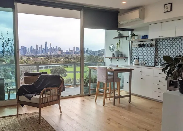Spectacular Sunset Hideaway Bestview St Kilda Boutique Self-Contained Luxury Apartment