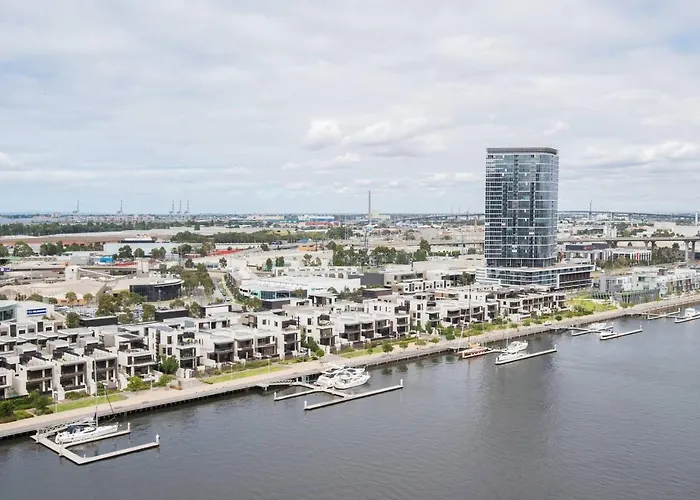 Elevated Waterfront Stay With Indoor Pool And Views