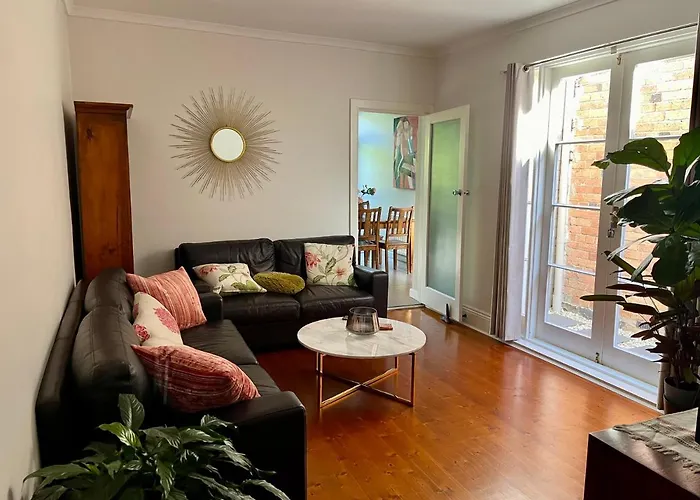 Lovely Victorian Terrace - Entire Home