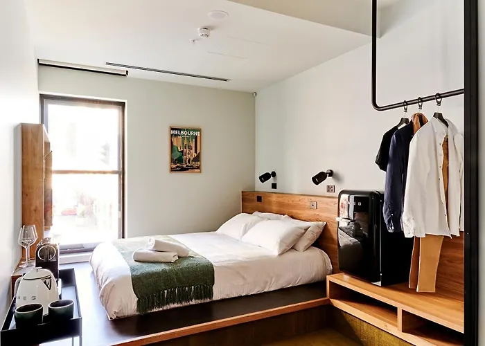 Central Club Hotel - North Melbourne