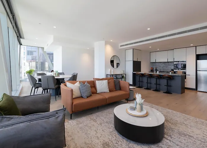 Supreme Sub-Penthouse 3 Bedroom Apartment In Melbourne Cbd
