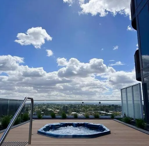 Ivanhoe Apartment 2Bed 2Bath With Balcony City View