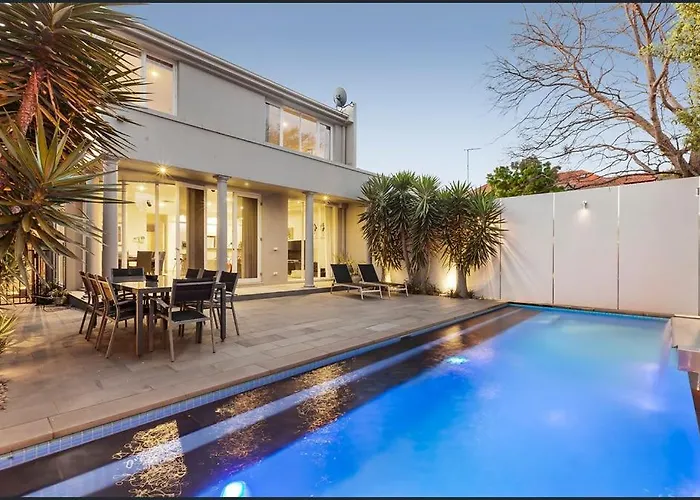 Luxurious Townhouse Retreat In Prestigious Brighton
