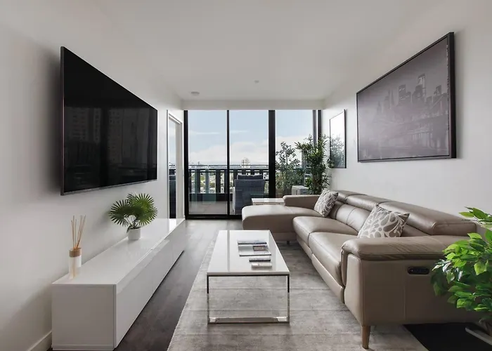 The Clarke - Sophisticated Southbank Living