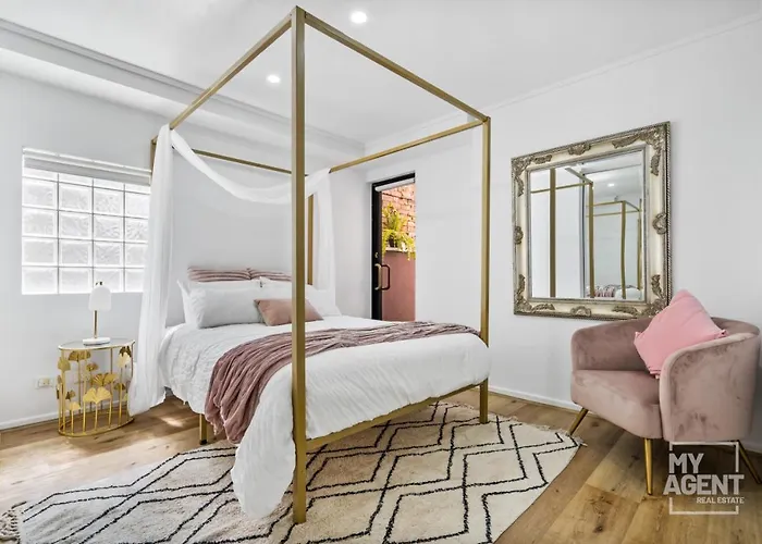 Central City Chic - Sleeps 6, Free Parking