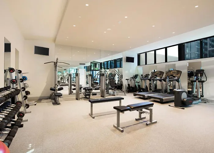 Fantastic 3 Bedroom Apartment In Southbank