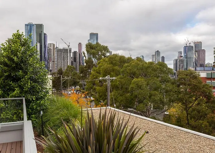 Lovely 2 Bedroom Unit In North Melbourne - 03068