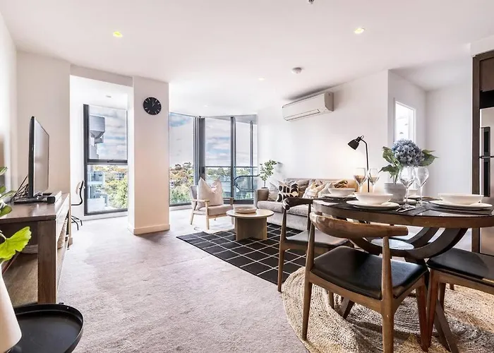 Apartment Living 02677