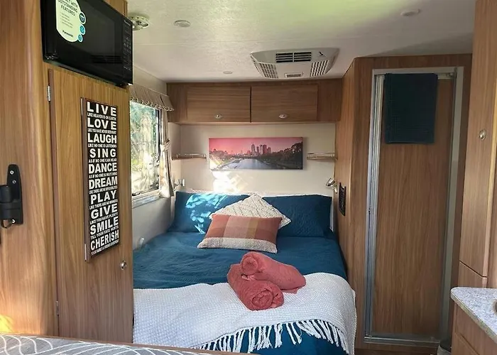 Heated Caravan With All The Trimmings