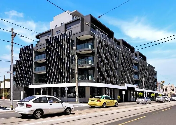 Top Location 2 Bedroom Apt Amazing View & Free Parking