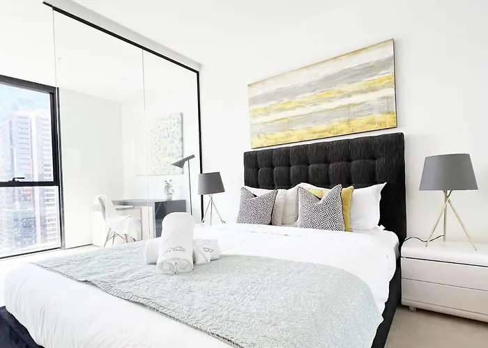 Beautiful 2B1B Cbd Melbourne Apartment