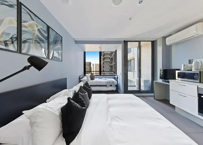 A Stylish & Comfy Studio Next To Southern Cross