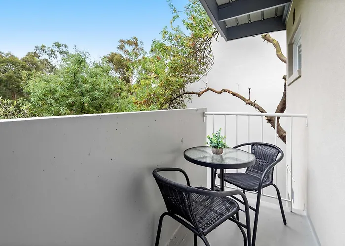 Superb 1-Bed Unit With A Generous Balcony