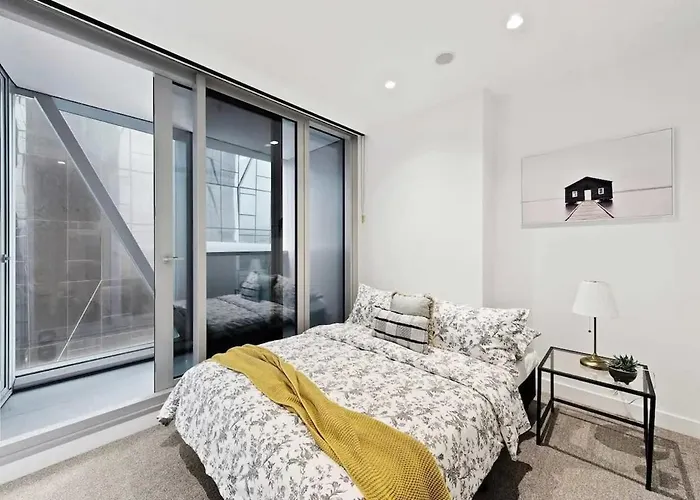 A Comfy Apt Next To Southern Cross Free Parking