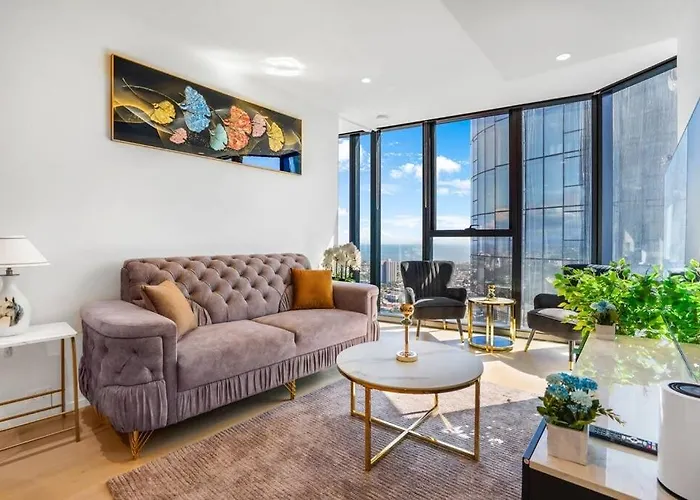 High Rise Southbank Luxury Apt