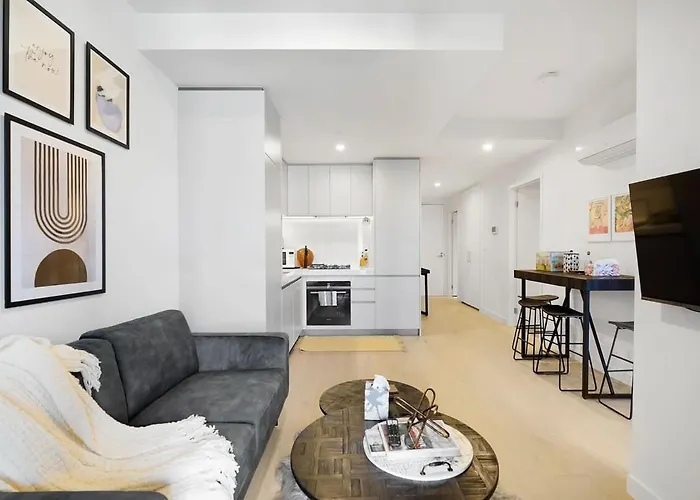 Cozy Nest In Prime Hawthorn W Parking & Pool
