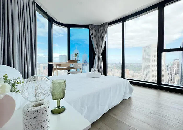#3205 Sky High Retreat Luxurious 3-Bedroom Suite With Pool, Gym, Spa & Carpark