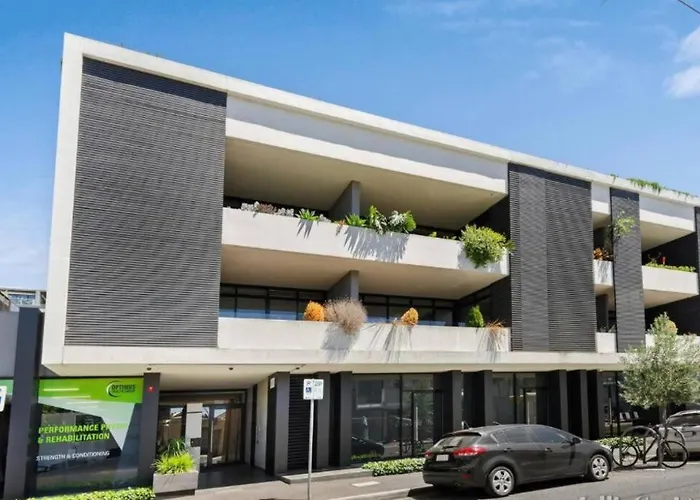 Heart Of Mel East Best Apartment Afl Season Start