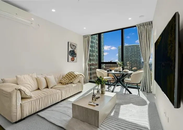 New Urban Sanctuary At Uno-Perfect Location 2B1B
