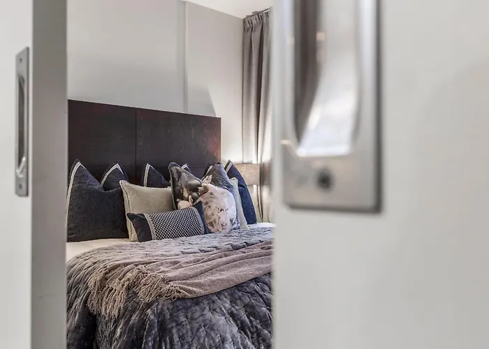 Vaquay Allure In Melbourne Cbd