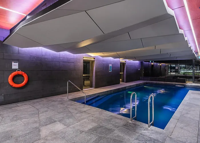 City Dream 2Br1Ba Apt Melbournepoolgym
