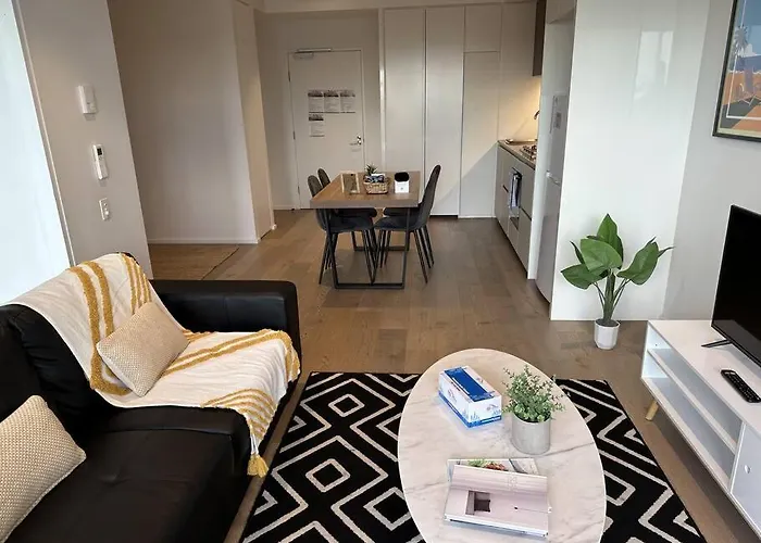 Wyndel Apartments One Bedroom Col89606S