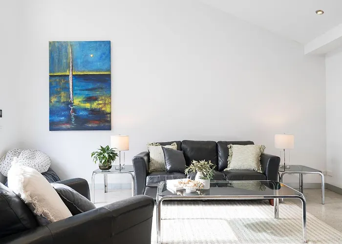 Staycentral - Fairfield Four-Bedroom Home