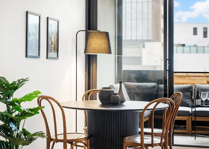 Modern, Elegant Oasis