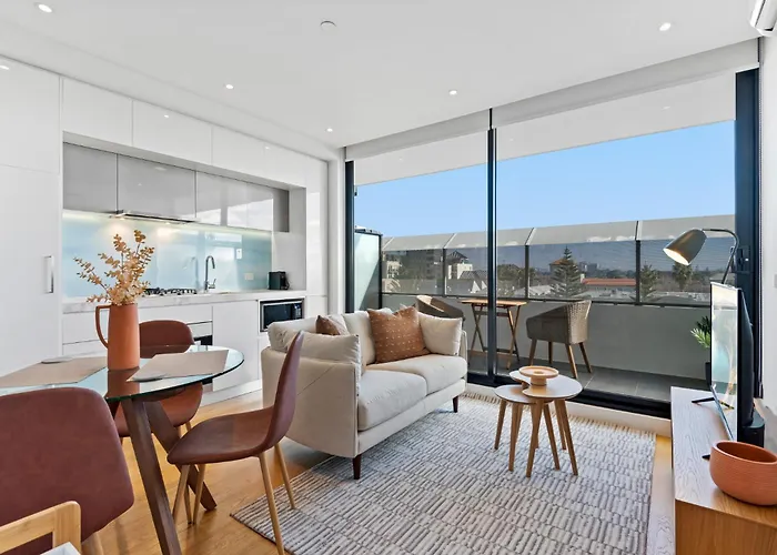 Bayside Apartment Living Close To The Beach