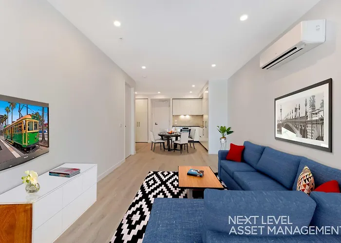 Modern Apartment On Courtney-02594