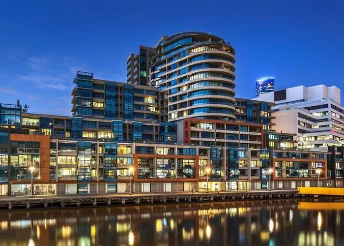 Luxury Premium 2-Bedroom Oasis Near Yarra River