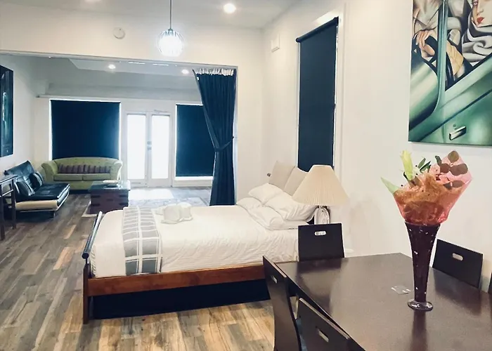 Northcote Spacious Studio
