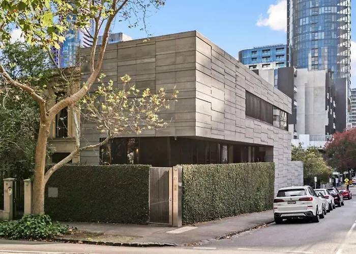 Truly Tremendous 4Br Tivoli Rd South Yarra