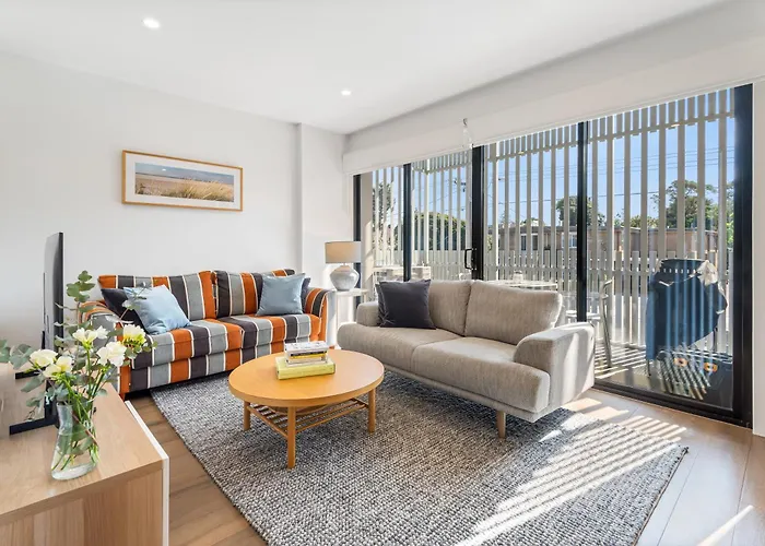 Park Life! Elegant & Sun-Filled 2 Bed 2 Bath Home In Caulfield North