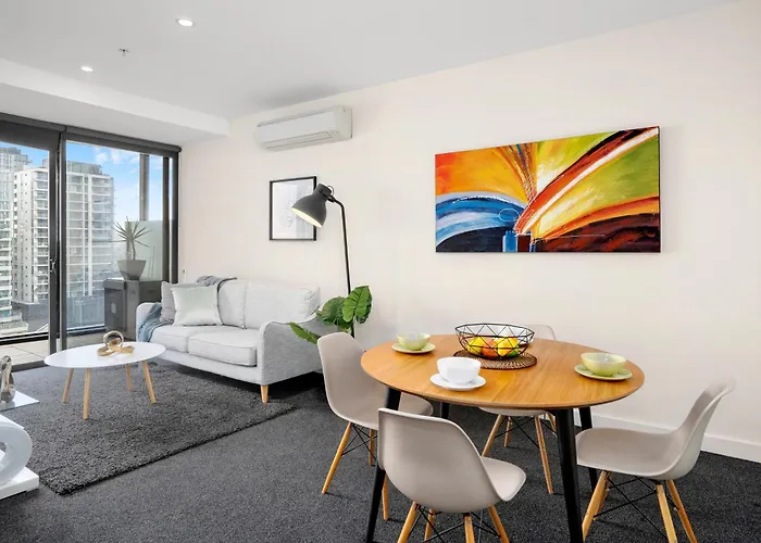 Complete Host Vogue Apartments