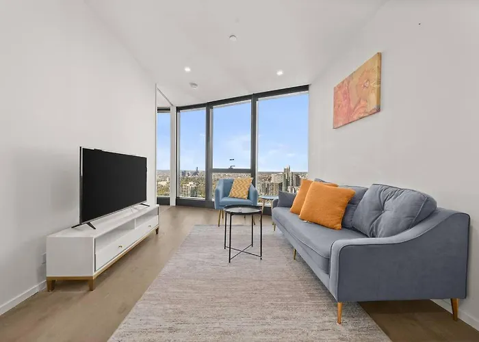 Australia108 High Level Apt 2 Bedrooms With Parking