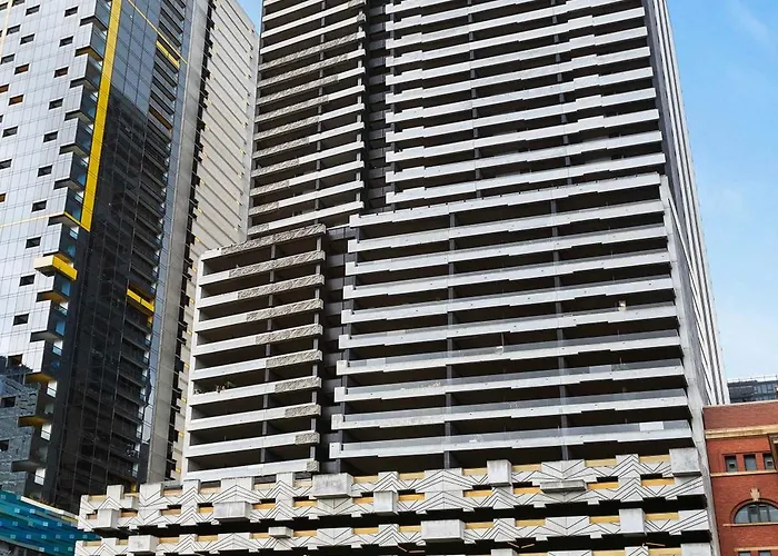 Complete Host Neo Apartments