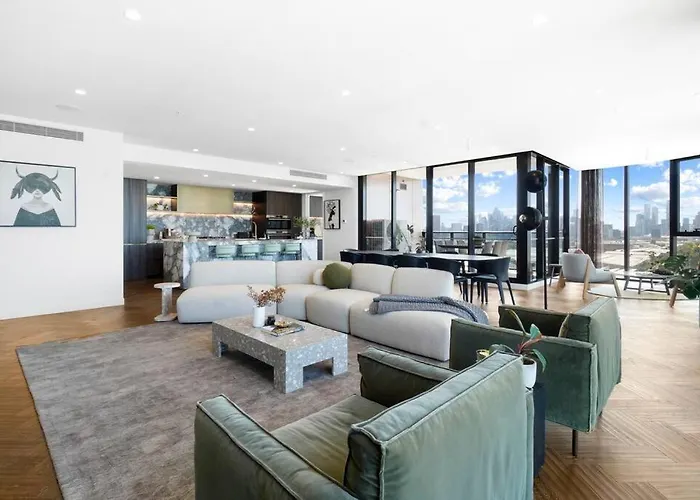 Nine Elm Luxurious Penthouse Panoramic City Views