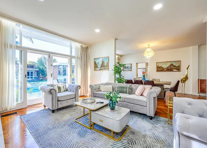 Stayau Spacious 6Br Mckinnon Pool Home