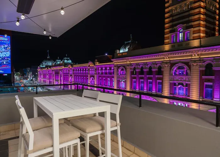 2Br - Large Balcony Facing Flinders Street Station