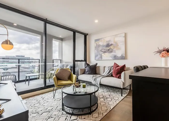 Elegant & Charming Apt In Vibrant Richmond