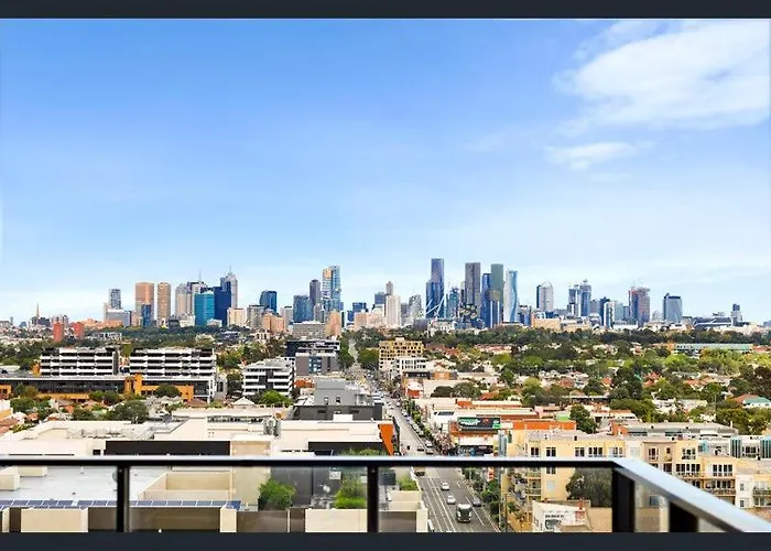 The Mason - Urban Luxury & Lygon Street Convenience
