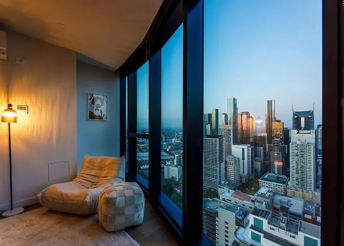 Sky Rise View And Outdoor Jacuzzi Cozy Stay