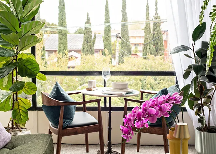 Charming Hideaway Apartment Near St Kilda
