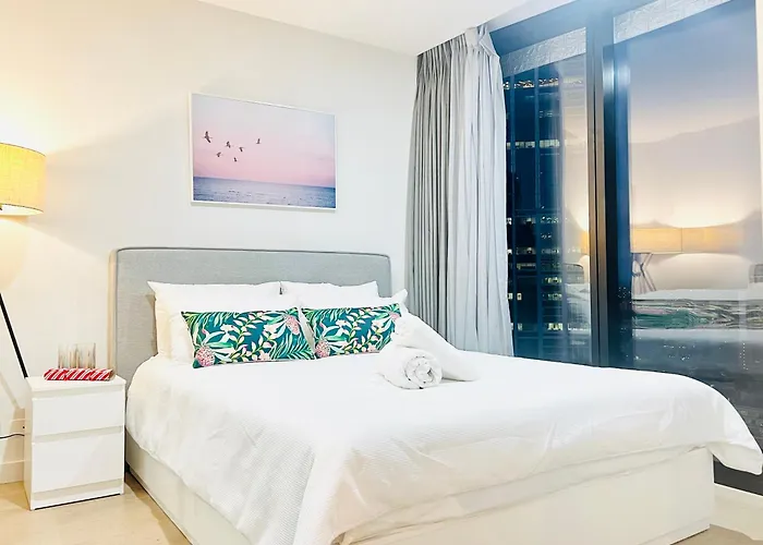 Central 3-Bedroom 2 Bathroom 5 Beds