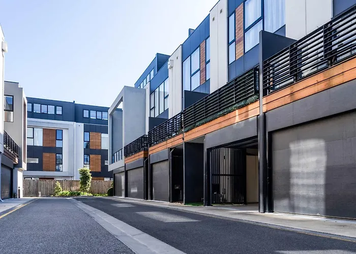 3Br Townhouse Cbd Parking
