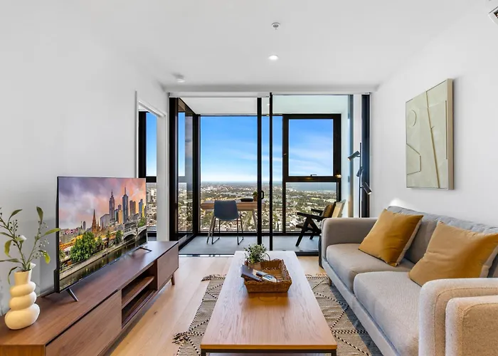 Modern 1-Bed In Hip Southbank With Pool & Gym