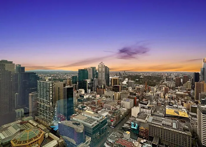 Central High Rise Views Perfect Location Cbd 2B2B