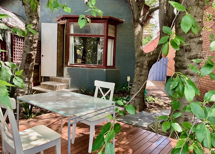 Quintessential Brunswick Retreat