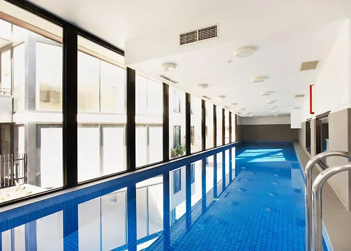 Heart Of Port Melbourne: Urban Escape